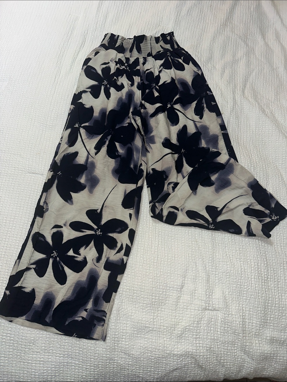 Simply Vera Vera Wang Black & Cream Floral Cropped Wide-Leg Pants